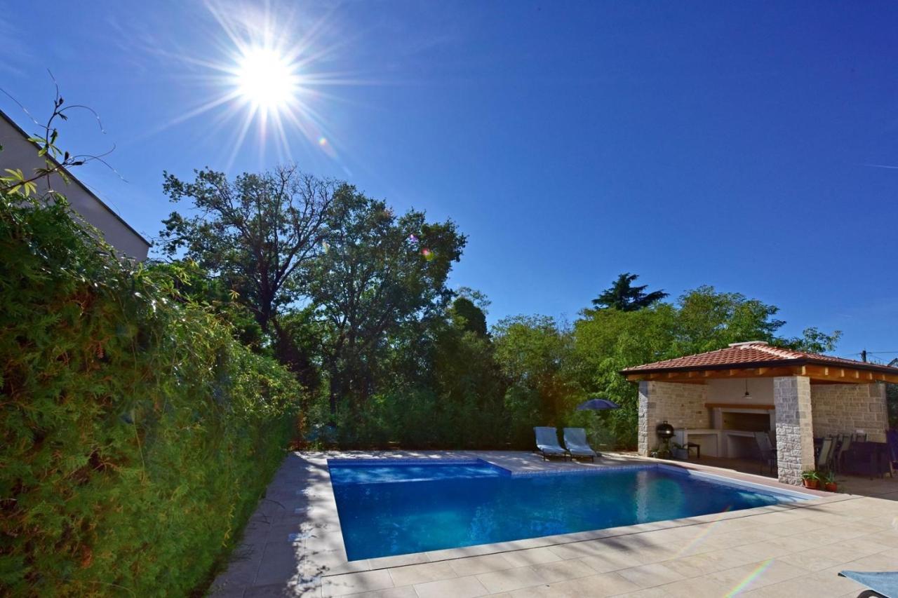 Apartments House Anna For Max 13 Persons In Porec, Pet Friendly Екстер'єр фото